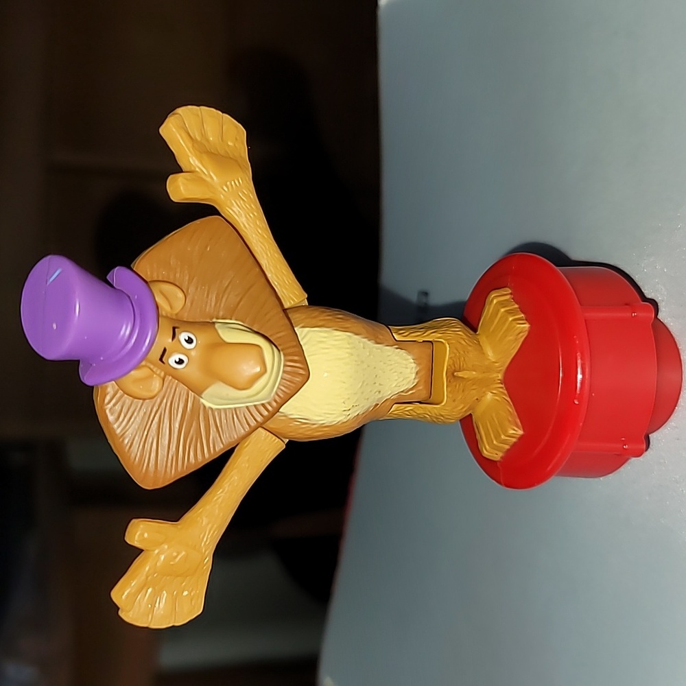 DREAMWORKS MADAGASCAR 2012 ALEX THE LION Figurine.